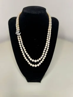 Collier Double rangs asymétrique 157 perles de culture fermoir or et diamants 46 cm