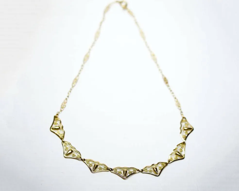 Collier Draperie Ancien Court Maille Filigrane Or Jaune
