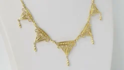 Collier draperie du XIXe siècle en or jaune