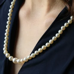 Collier en chute de perles de culture