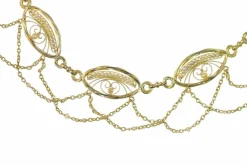 Collier en filigrane d'or, perles de graines naturelles