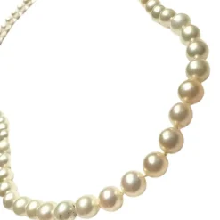 Collier en or 18 carats d'époque contemporaine avec pendentif perle