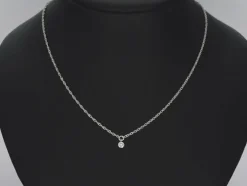 Collier en or blanc avec diamant
