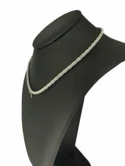 Collier en or blanc entrelacé avec diamant de Whiting