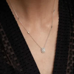 Collier en or blanc et diamants