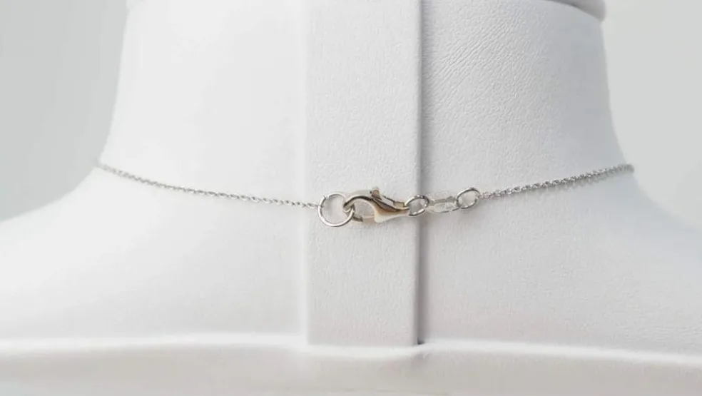 Collier en or blanc et diamants