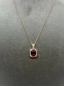 Collier en or jaune 18 carats avec citrine mandarine et diamant