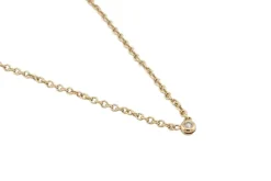 Collier en or jaune avec point lumineux
