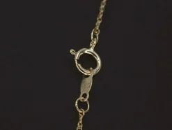 Collier en or jaune avec diamant