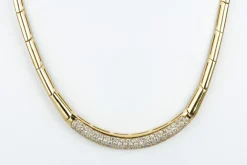 Collier en or jaune diamants