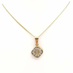 Collier en or jaune et diamants