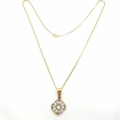 Collier en or jaune et diamants