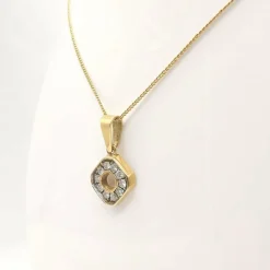 Collier en or jaune et diamants