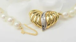 Collier en or jaune et perles de culture