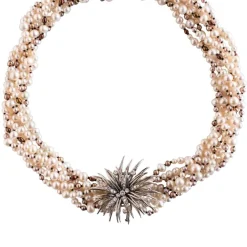 Collier en perles fermoir broche diamants