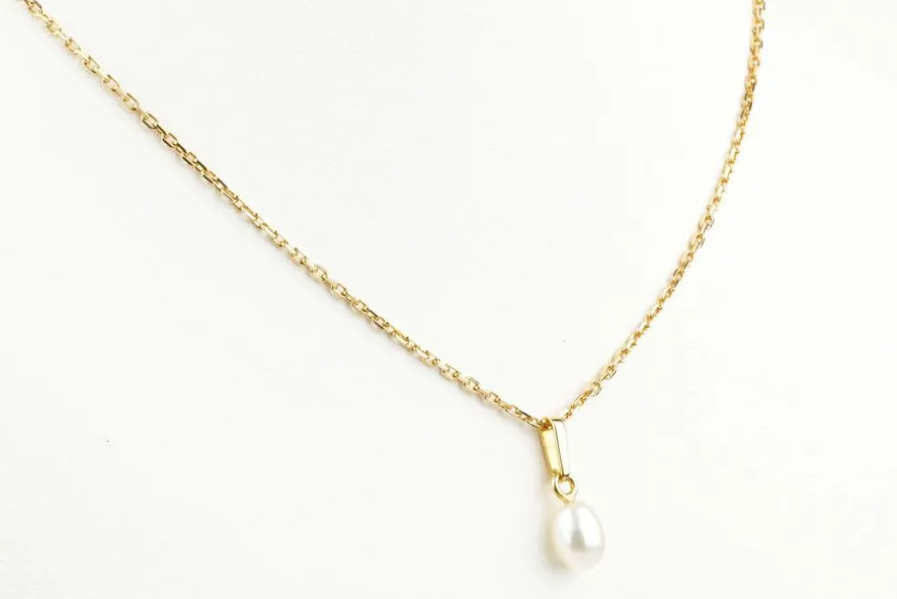 Collier et pendentif perle en or jaune