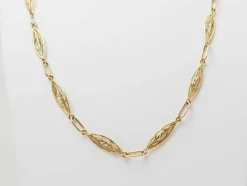 Collier filigrane ancien en or jaune