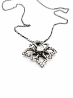 Collier Fleur Or noir Diamant