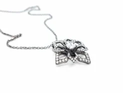 Collier Fleur Or noir Diamant