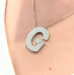 Collier G or blanc et diamant