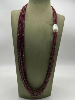 Collier grenats perles baroques, fermoir Bakélite