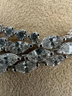 Collier haut de gamme Marquise et Diamant Rond
