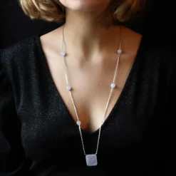 Collier jade jadéite parme et or blanc