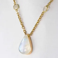 Collier labradorite et or