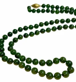 Collier long en perles de malachite