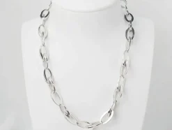 Collier maille ovale en or blanc