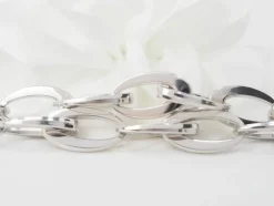 Collier maille ovale en or blanc