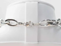 Collier maille ovale en or blanc