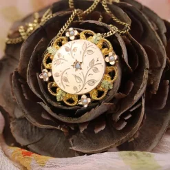 Collier Médaillon ancien perle diamants