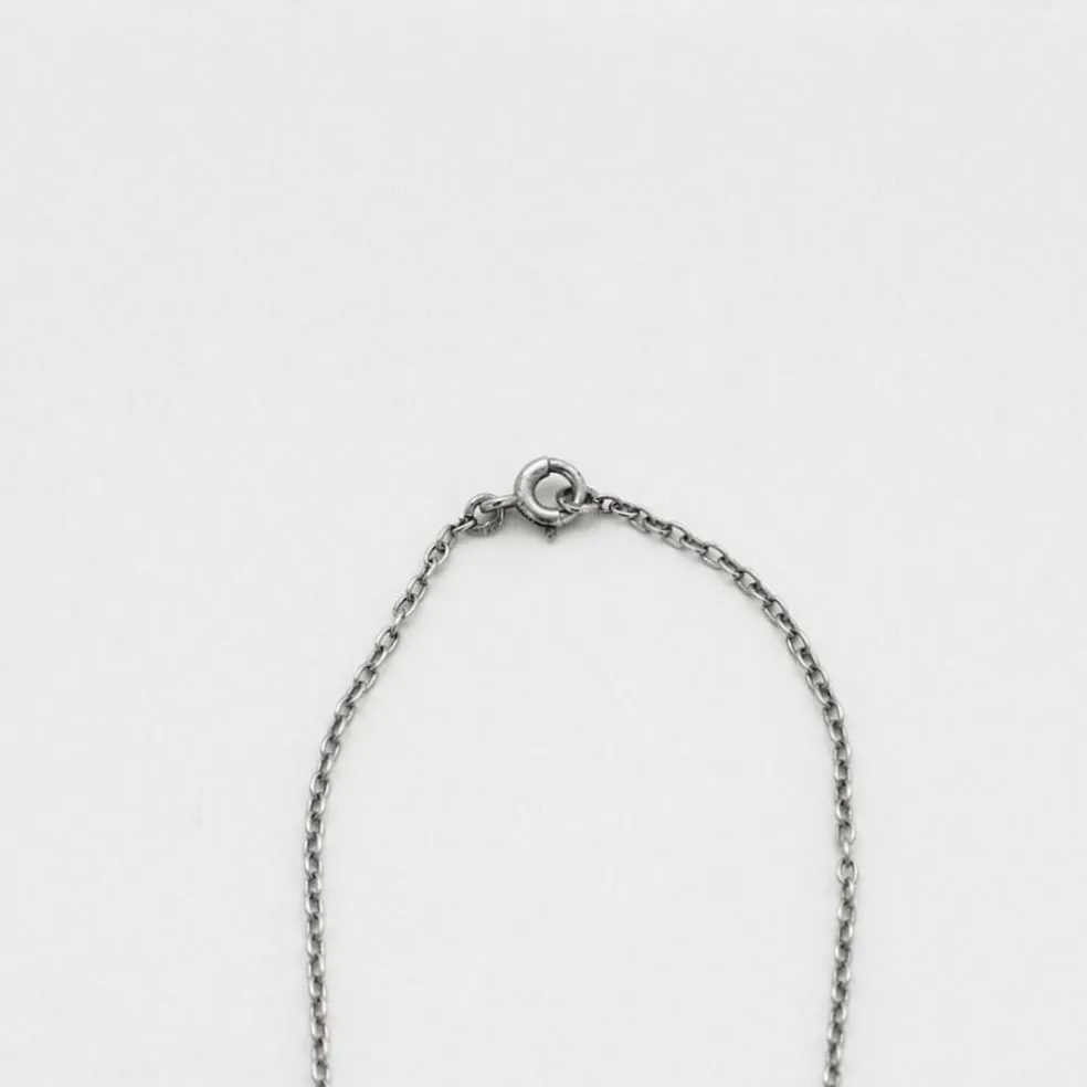 Collier négligé en or gris perles et diamants taillés en rose