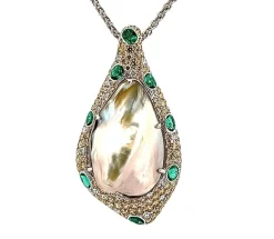 Collier or , diamants , mabe de Tahiti et émeraudes