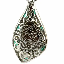 Collier or , diamants , mabe de Tahiti et émeraudes