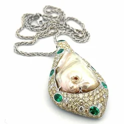 Collier or , diamants , mabe de Tahiti et émeraudes