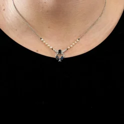 Collier Or Blanc, Diamants, Saphirs et Perles de Culture