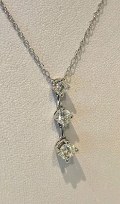 Collier or blanc diamants