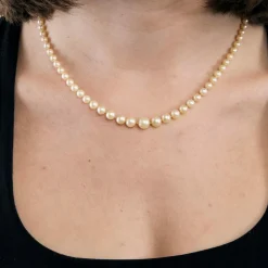 Collier or blanc perle de culture