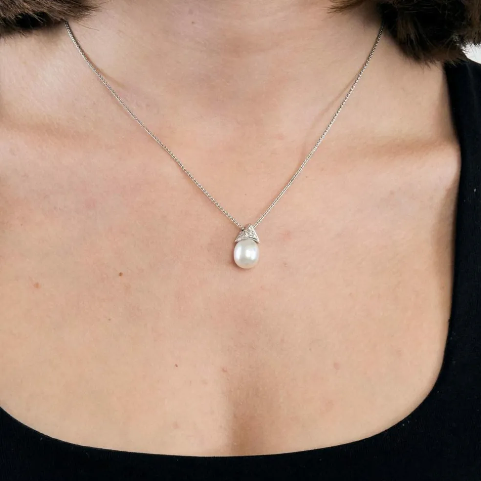 Collier or blanc perle de culture et diamants