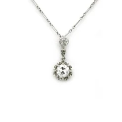 Collier or blanc, platine, diamants