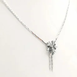 Collier or blanc, saphirs et diamants