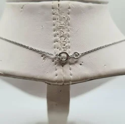 Collier or blanc serti de diamants naturels
