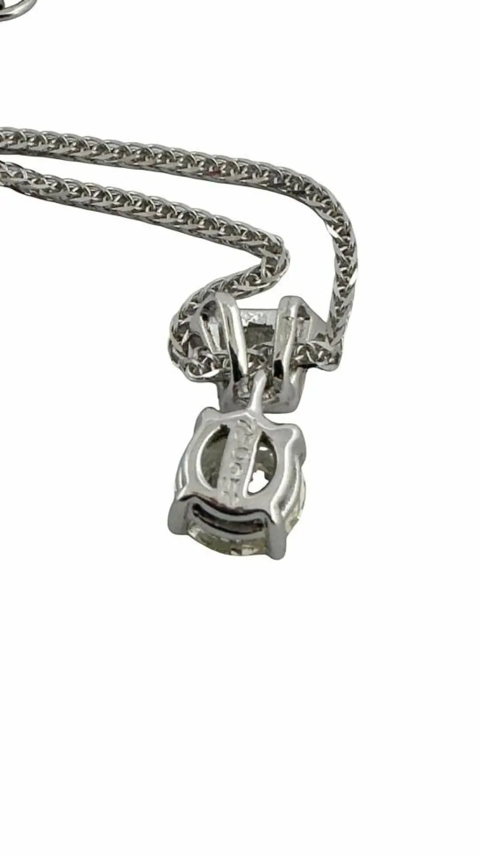 Collier or blanc solitaire diamant 0,52 carat