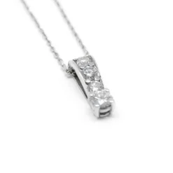 Collier or et diamants