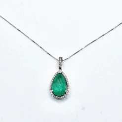 Collier Or gris pendentif goutte Emeraude et Diamants