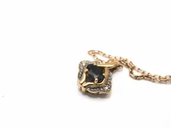 Collier or jaune 750 mil avec pendentif saphir