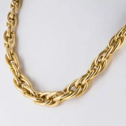 Collier or jaune maille imbriquée