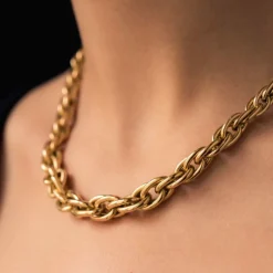 Collier or jaune maille imbriquée